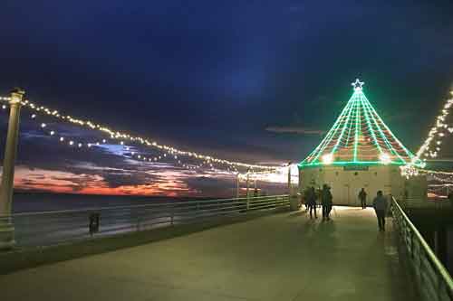 Manhattan Beach holiday pier lighting celebration