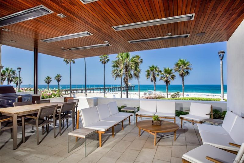 beach front homes for sale