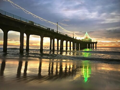Manhattan Beach pier lit up for the holidays