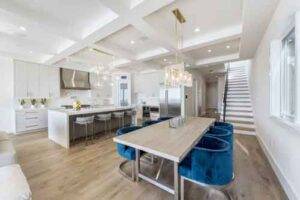 Luxury homes in Manhattan Beach