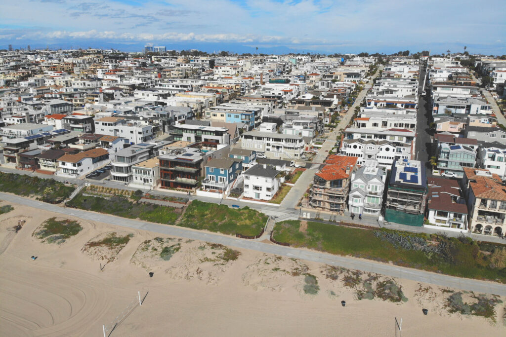 Manhattan Beach Strand homes